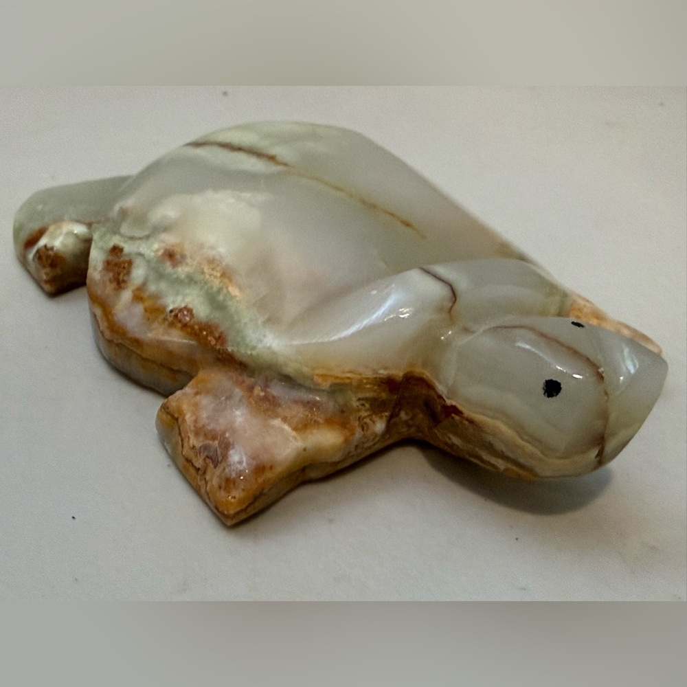 Vintage Onyx Marbled Multi-Toned Hand Carved‎ turtle tortoise Figurine